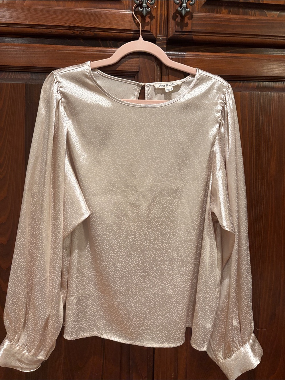 Vine & Love Metallic Cream Blouson Sleeve Top